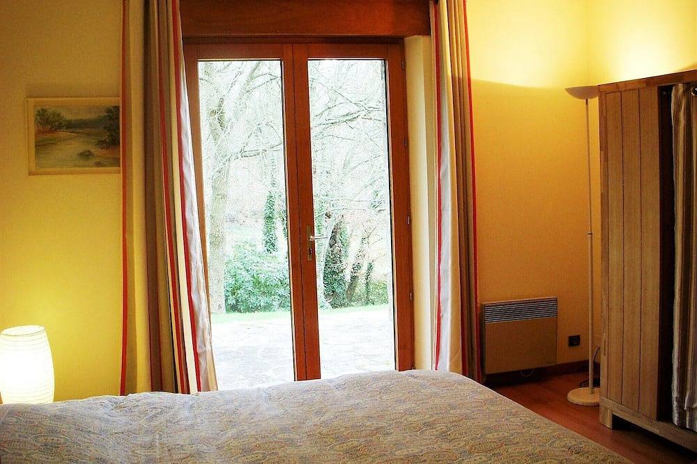 Belle maison en pierres anciennes près de l'Aven et de la plage - 10 personnes in Névez, Région de Quimper