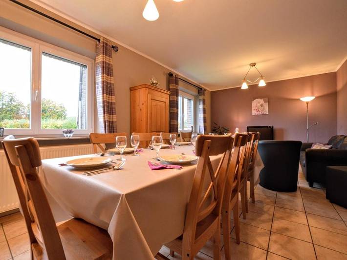 Location de vacances pour 9 personnes, avec jardin dans Sourbrodt - 4