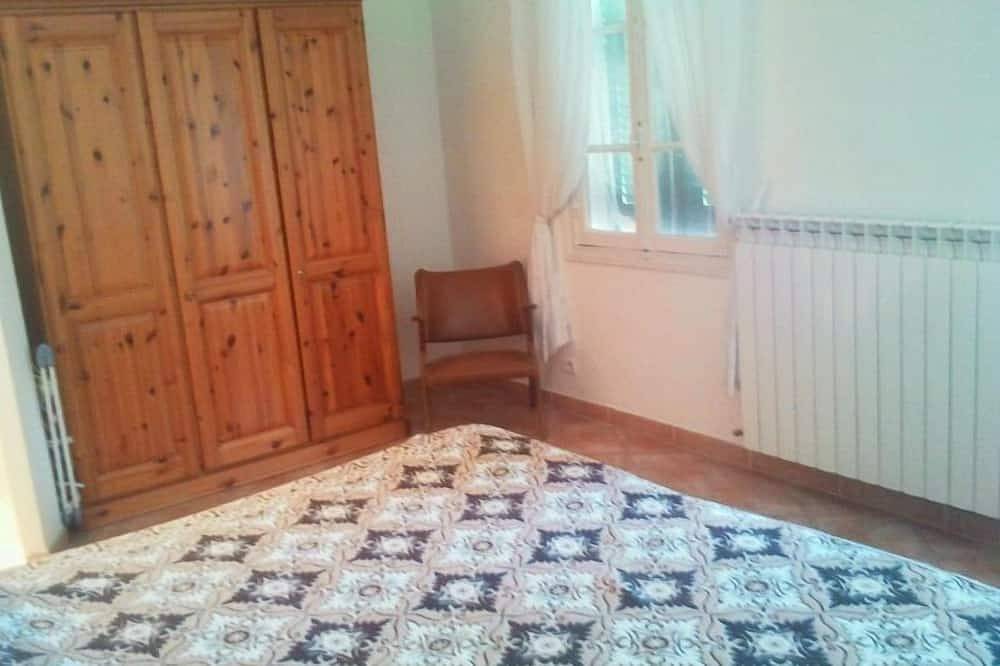 Sunny Apartment in malerischer Umgebung mit Pool in Bordighera in Seborga, Riviera di Ponente