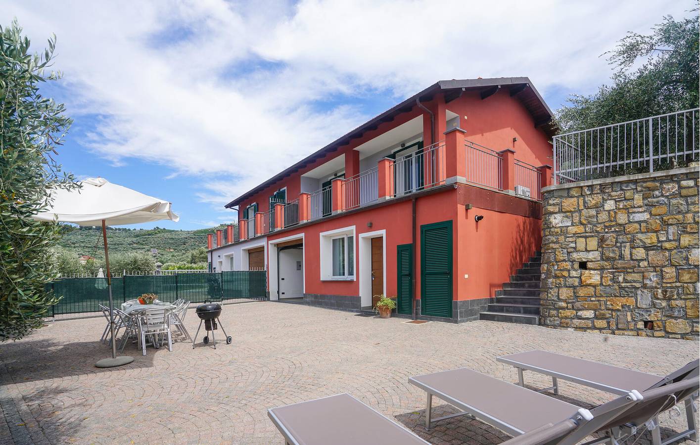 Imperia Wohnung mit WiFi, A/C & Parkplatz, Terrasse in Imperia, Riviera di Ponente