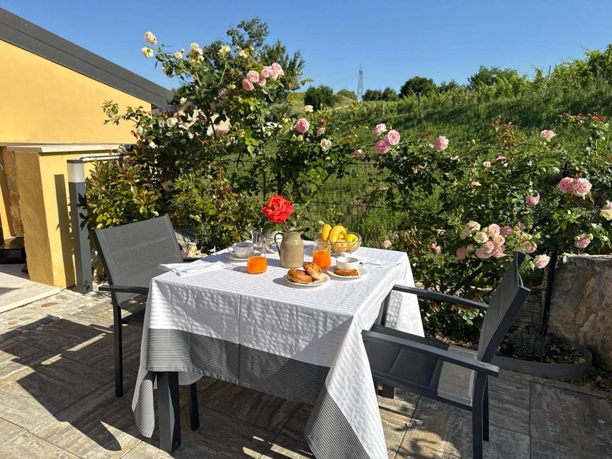 Appartamento intero, Agriturismo Corte Busola Private Jacuzzi with Breathtaking Views of Valpolicella in Verona, Provincia di Verona