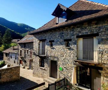 Casa rural para 2 personas, con vistas y jardín en Pirineo Aragonés