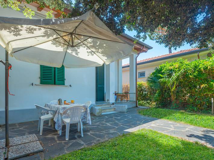 Ferienhaus für 6 Personen, mit Garten und Terrasse an der Versilia - 2