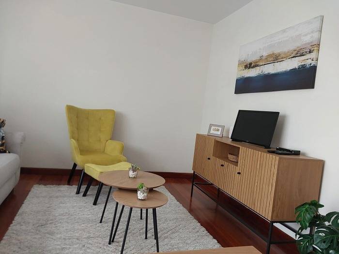 Ganze Ferienwohnung, Apartment · Camargo · ★Neu · 2 Schlafzimmer · 3 Betten · 1,5 Bäder in Camargo, Kantabrische Küste
