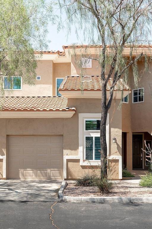 Vacation rental for 5 people, with balcony in North Scottsdale