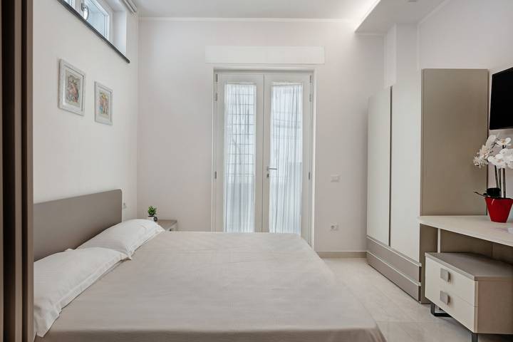 Bed and Breakfast 'Stabiae Charm - Encanto' with Balcony, Wi-Fi and Air Conditioning in Castellammare di Stabia, Sorrento Coast