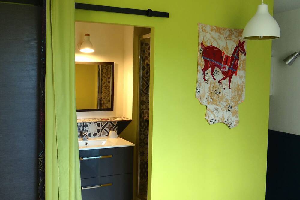Appartement entier, Gîte 3* très calme, sur le Sentier reliant Salins-les-Bains et Arc-et-Senans in La Chapelle-sur-Furieuse, Jura Francais