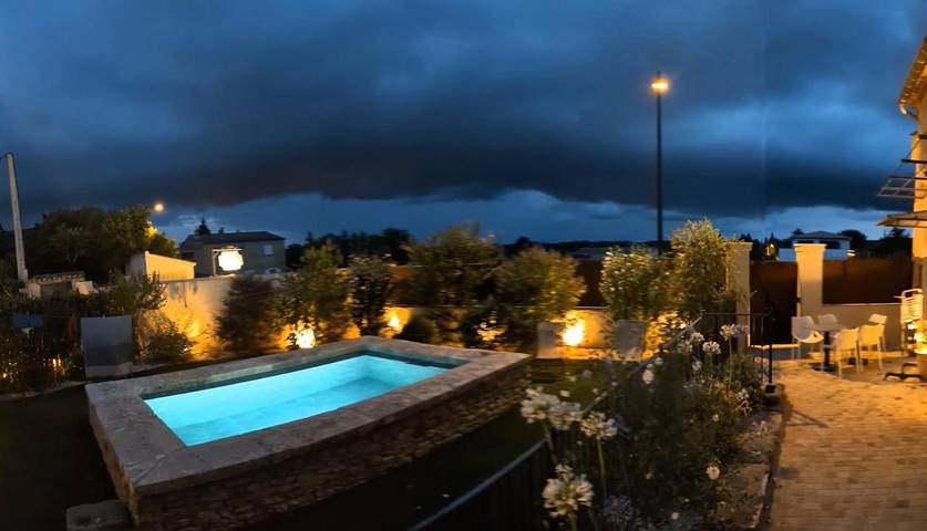 Location de vacances pour 2 personnes, avec jardin et piscine, animaux acceptés à Saint-Quentin-la-Poterie - 3