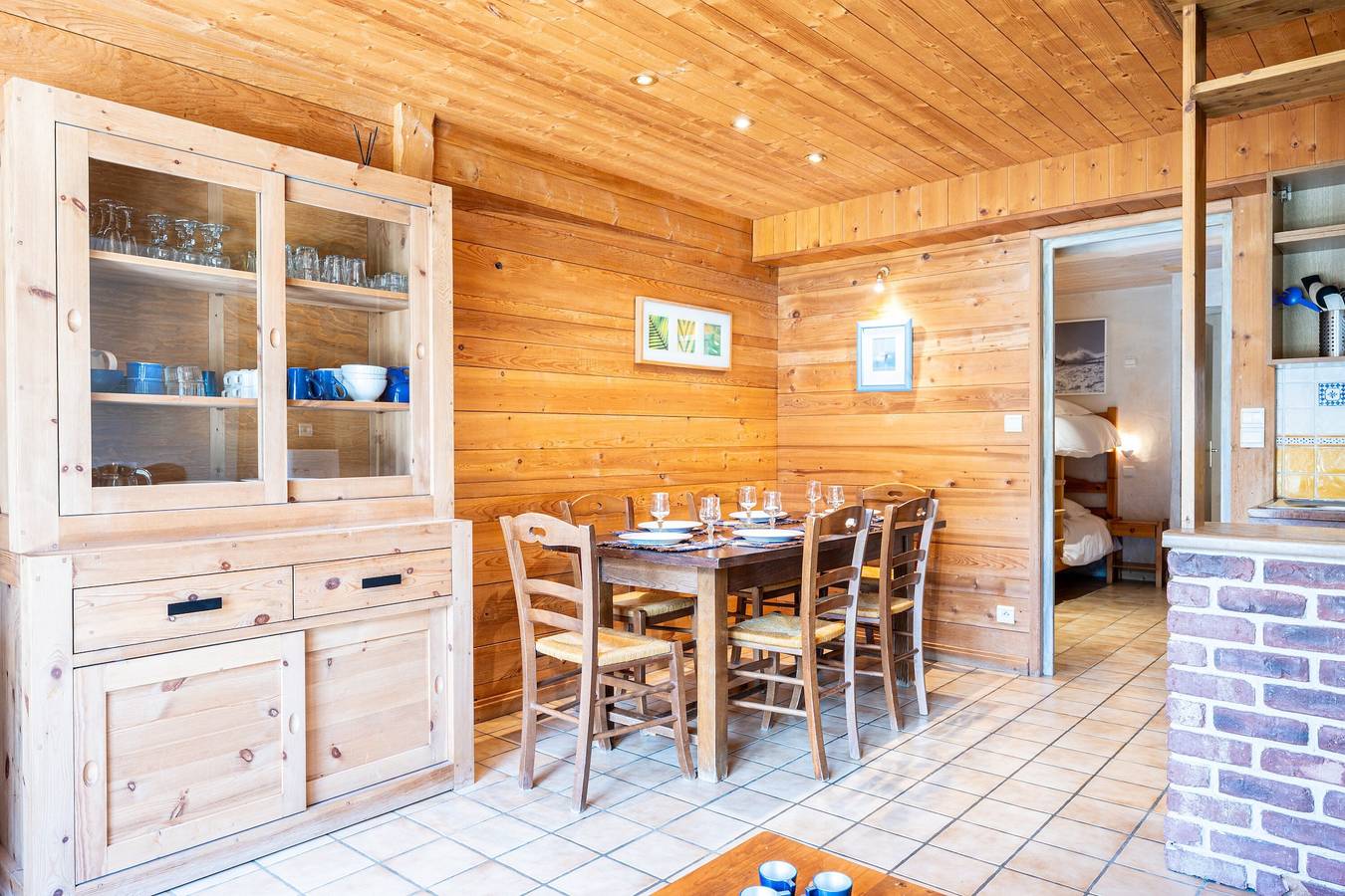 Ganze Wohnung, Ferienwohnung 'Flocon' mit privatem Pool und Wi-Fi in Champagny-en-Vanoise, Nationalpark Vanoise