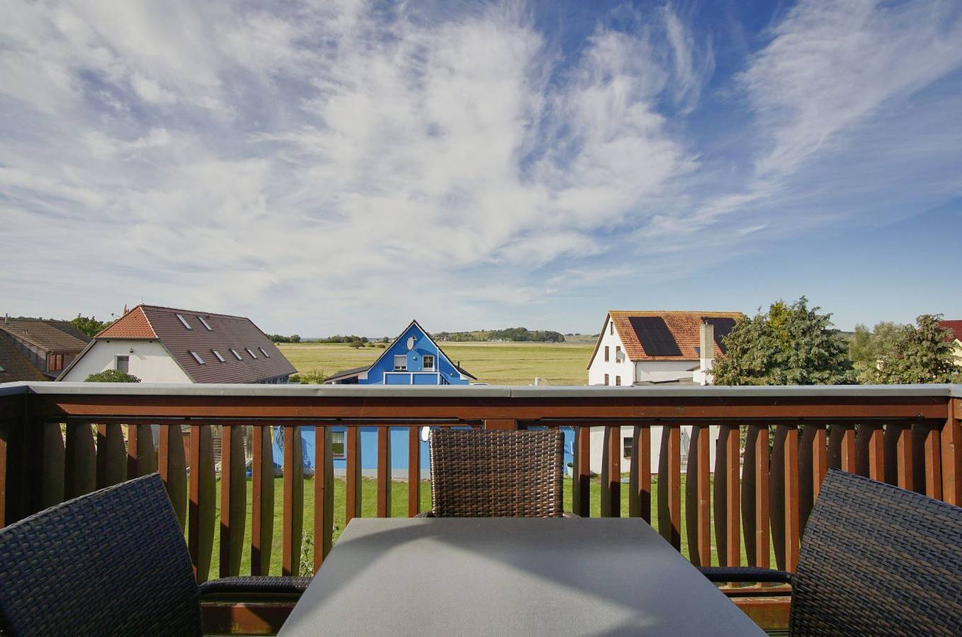 Ganze Wohnung, Balkon mit Meerblick, Schwimmbad und Sauna gratis - Haus De niege Wech Fewo 03 in Thiessow, Mönchgut