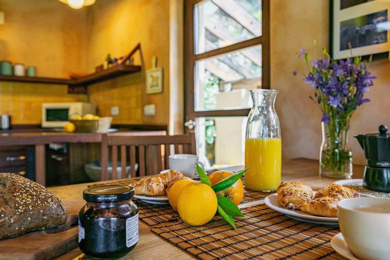 Vakantiehuis 'La Llosa Del Valle' met Uitzicht op de Bergen, Privé Terras en Eigen Tuin, foto 8