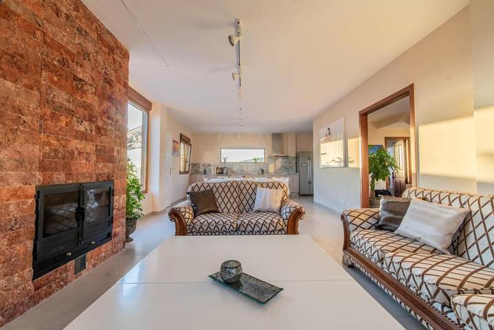Casa rural para 8 personas, con Balcón y Terraza además de Jardín y Piscina en Dúrcal - 2