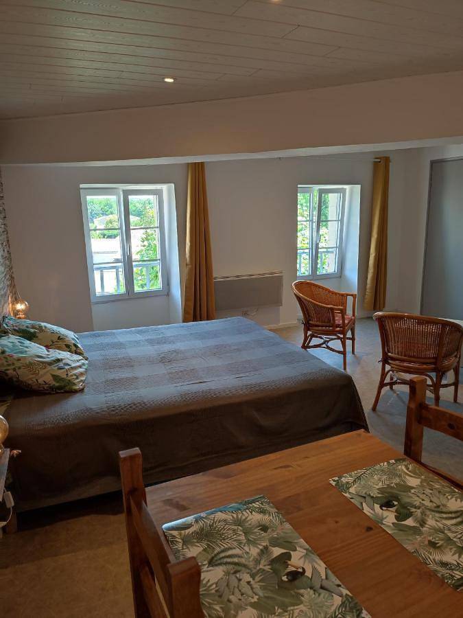 Chambre d’hôte pour 2 personnes, avec piscine et vue ainsi que terrasse et jardin à Roquemaure - 3