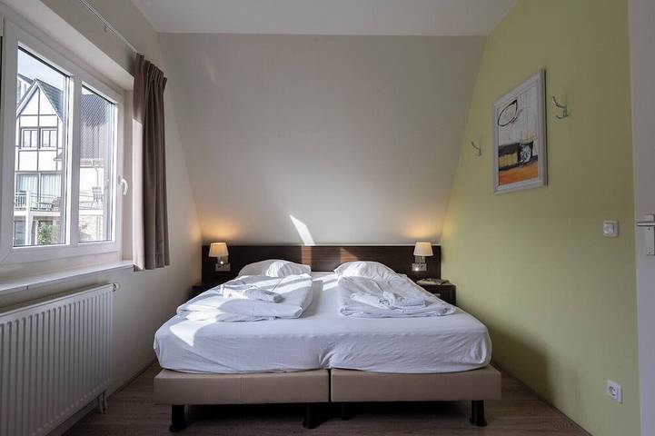 Villa mit pool für 8 Personen, mit Balkon und Pool, mit Haustier in Nordrhein-Westfalen - 2