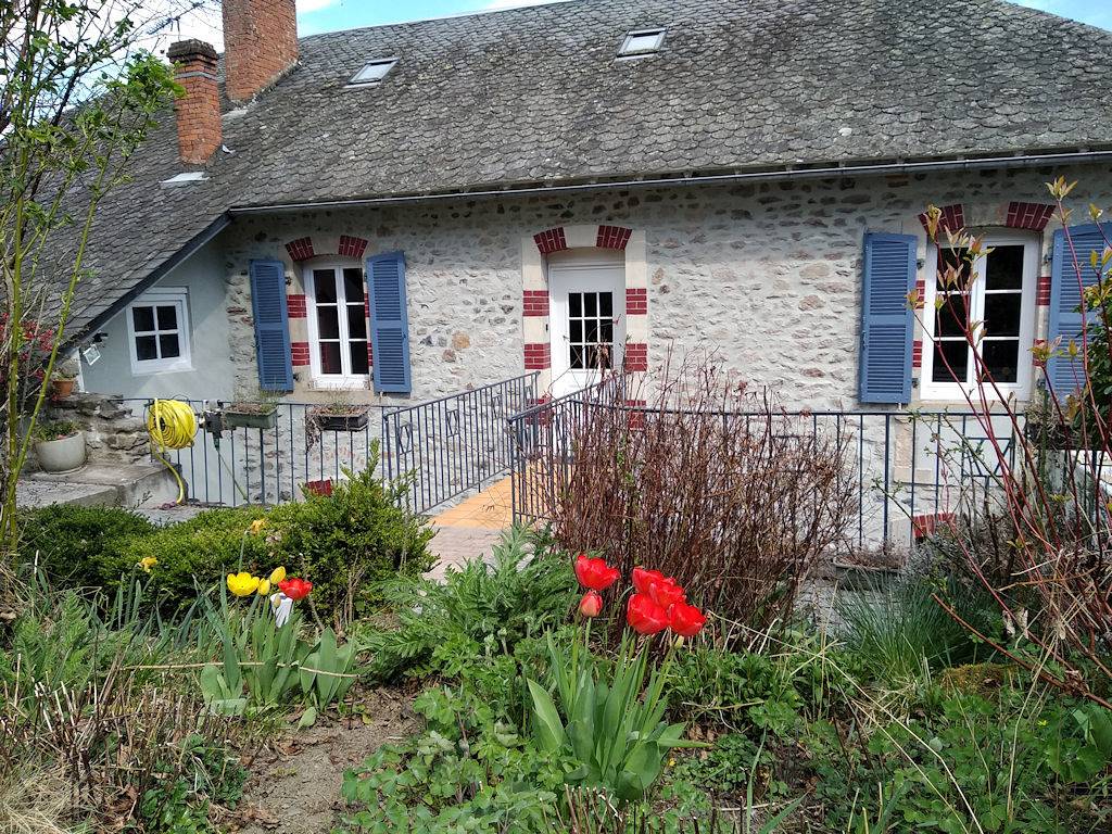 Le Relais des Capucines - Chambre Familiale in Ydes, Massif central