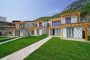 Location De Vacances pour 4 Personnes dans Gargnano, Montagnes autour du lac de Garde, Photo 1