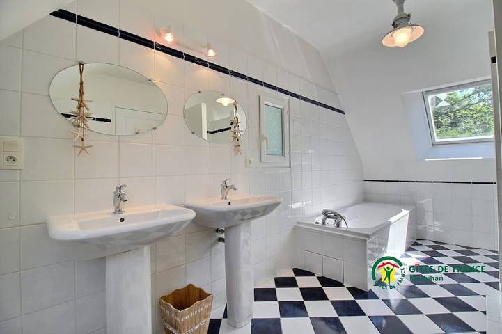 Farmhouse with swimming pool in the Golf du Morbihan (Vannes, Carnac, Auray) in Pluvigner, Region de Lorient