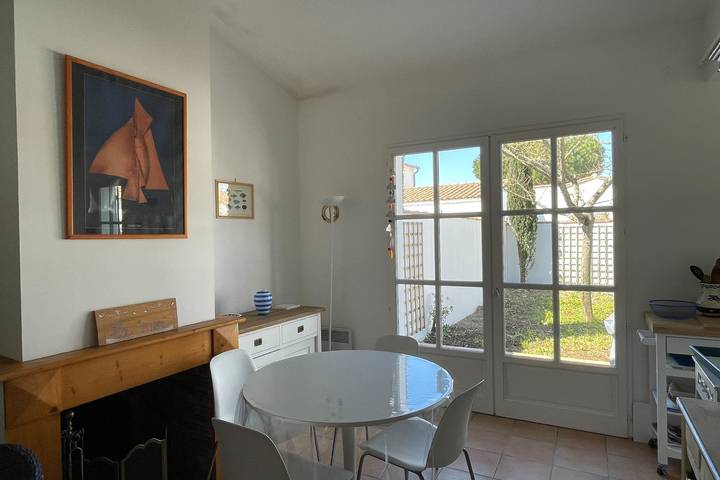 Location de vacances pour 7 personnes, avec jardin à La Flotte