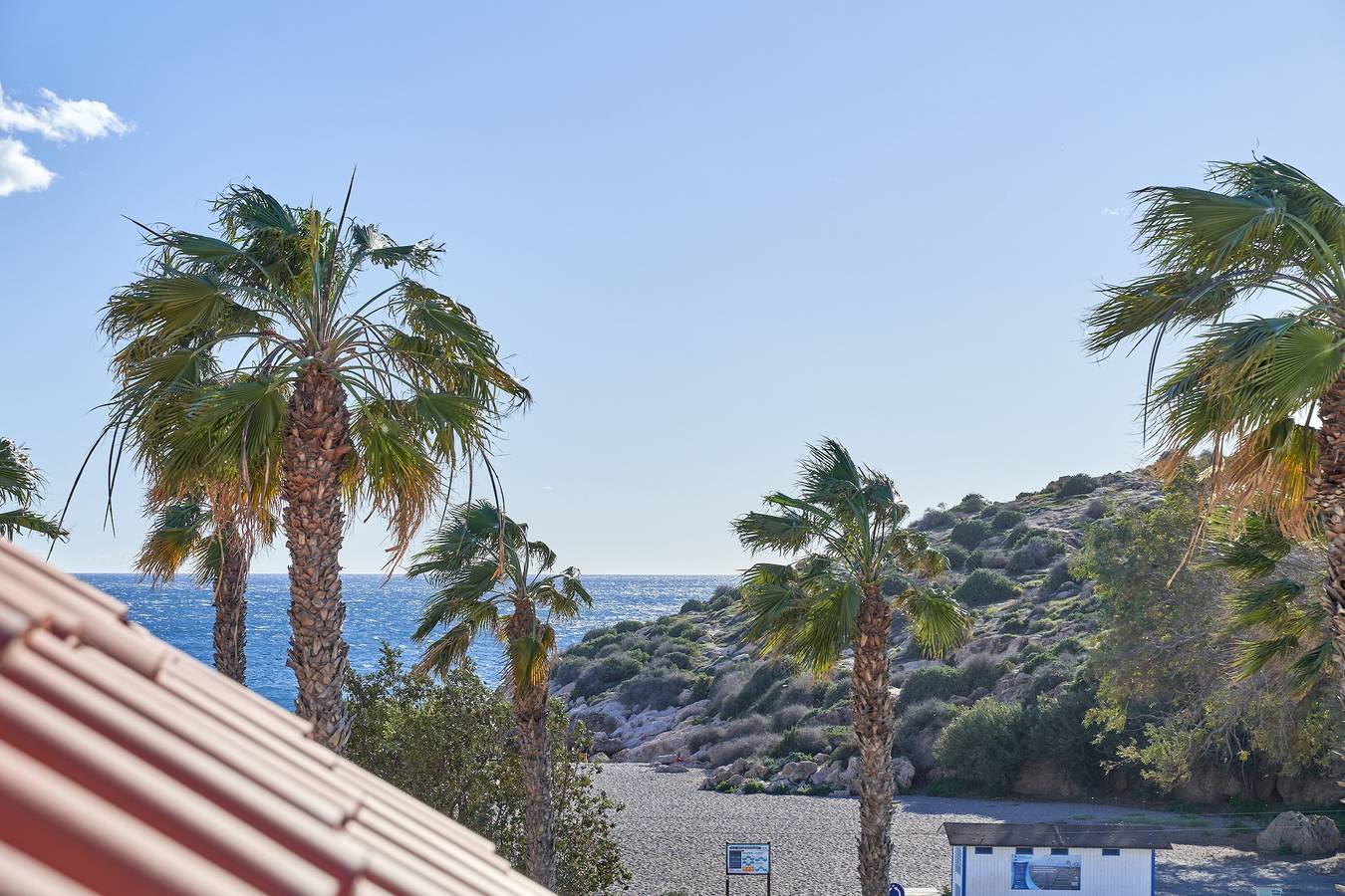 Entire apartment, Holiday Apartment 'Casa Venus' with Sea View, Terrace, Shared Pool & Wi-Fi in Salobreña, Costa Tropical