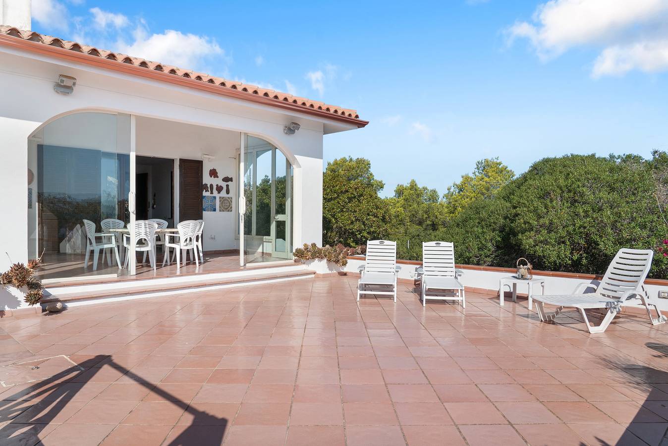 Ganze Wohnung, Ferienwohnung 'Carloforte' mit Meerblick, privater Terrasse und privatem Garten in Carloforte, Carbonia-Iglesias Provinz