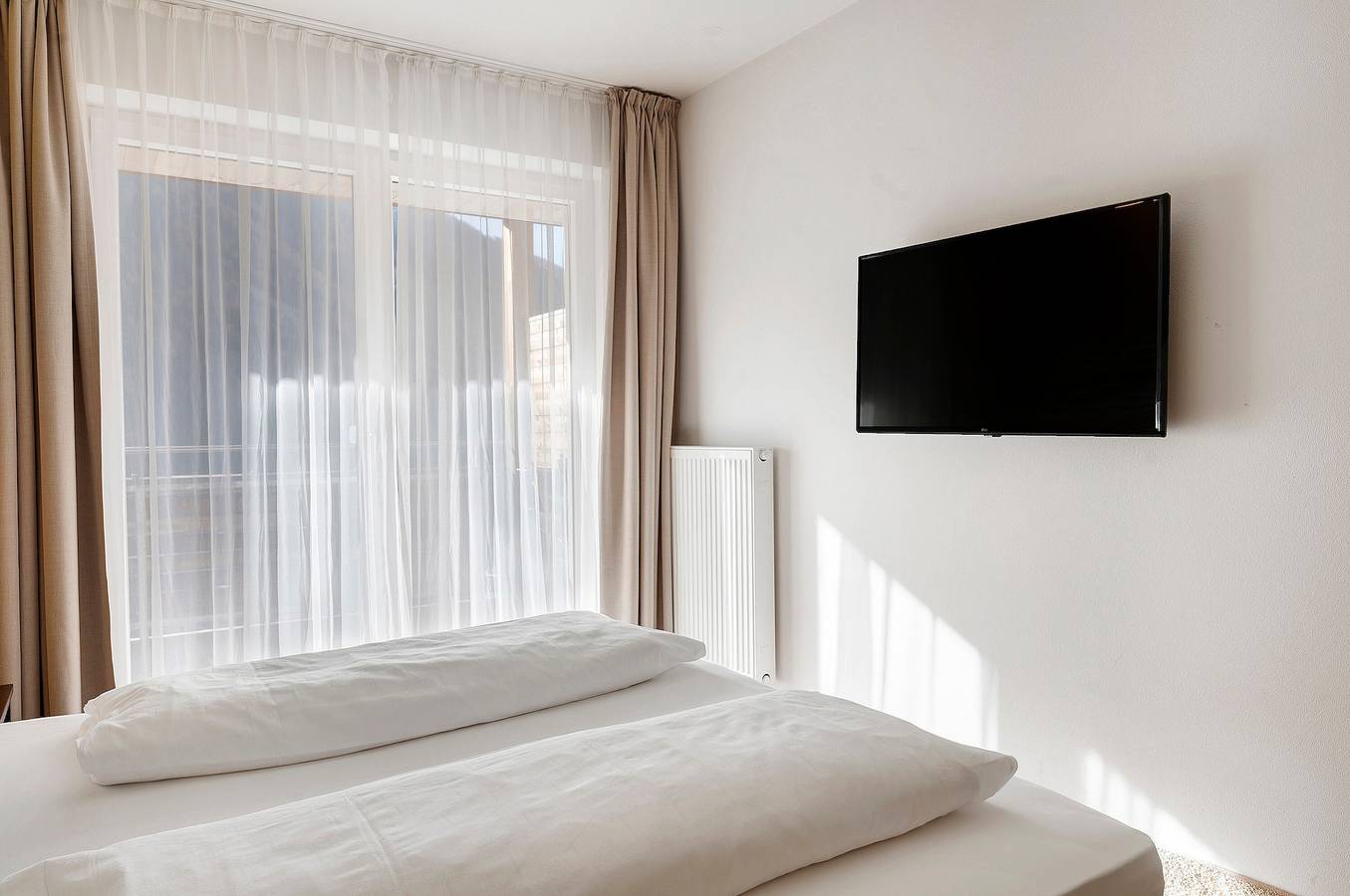 Camera 'Kreativ Hotel Schweigl Dz 112' con vista montagna, piscina e Wi-Fi in Santa Valburga d'Ultimo, Ultimo