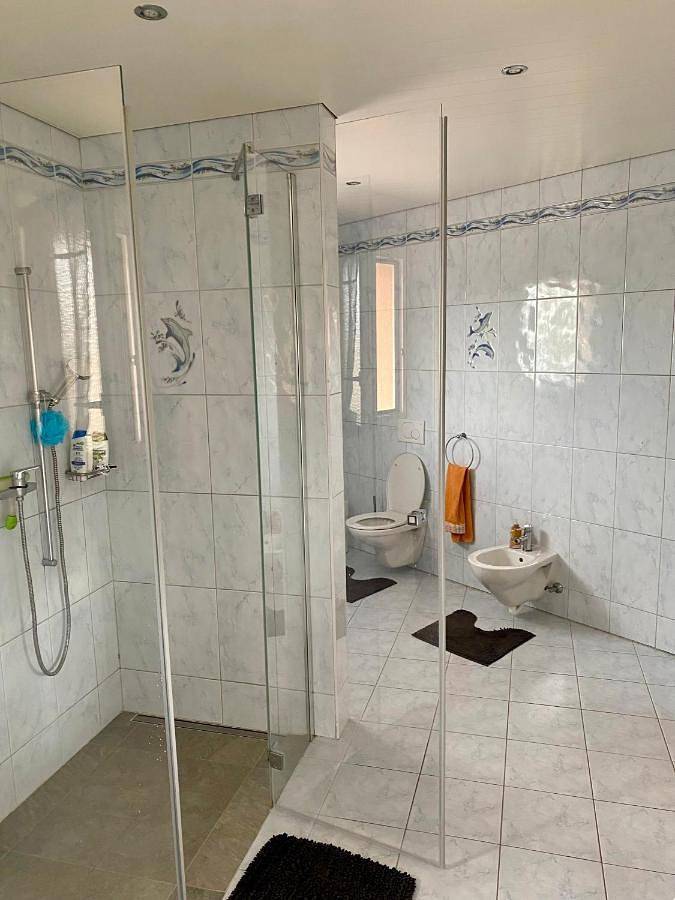 Gîte pour 2 personnes, avec jardin ainsi que terrasse et vue à Bulle - 3