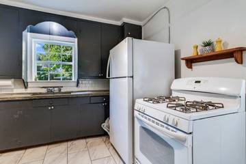 Vacation Rental for 2 Guests in Lafayette, Louisiana, Picture 2