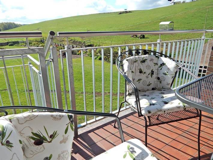 Ferienhaus für 4 Personen, mit Balkon und Terrasse sowie Garten in Hentern - 2