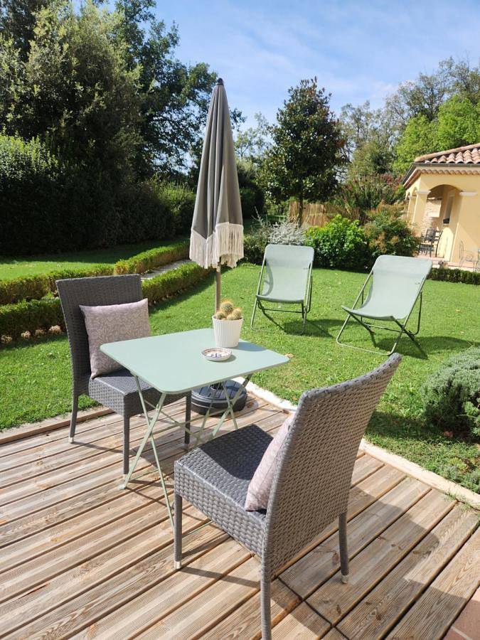 Gîte pour 2 personnes, avec terrasse ainsi que jardin et vue à Peyrins - 3