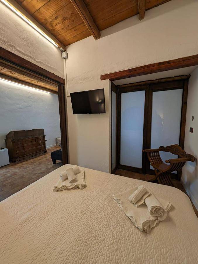 Gîte pour 3 personnes, avec vue ainsi que piscine et jardin, animaux acceptés en Sicile - 4