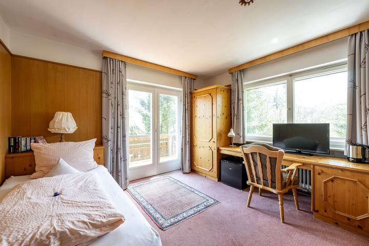 Ferienwohnung für 2 Personen, mit Whirlpool und Terrasse sowie Sauna, mit Haustier im Kleinwalsertal - 4