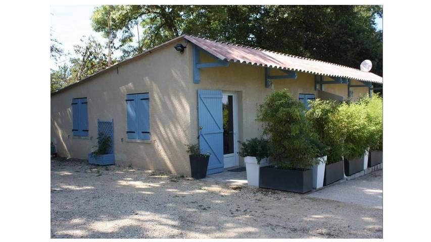 Location de vacances pour 2 personnes, avec jardin dans Lac d'Uby