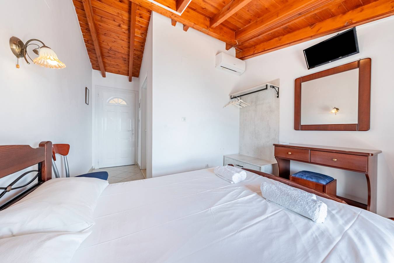 Estudio 'Alex Bar Apartment 10' con vistas al mar, Wi-Fi y aire acondicionado in Playa de Sarakiniko, Unidad periférica de Préveza