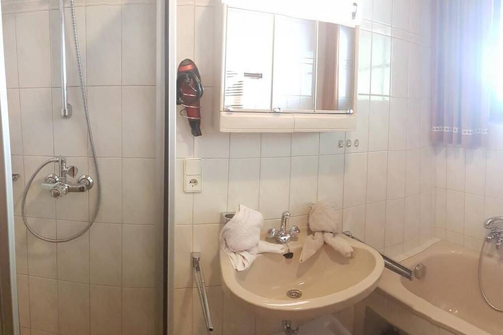 Ganze Wohnung, Gästehaus Struggl - Ferienwohnung 1 in Steindorf am Ossiacher See, Bezirk Feldkirchen