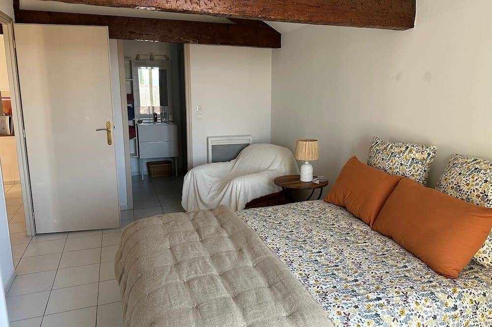Apartamento entero, Le 15 - Apartment With Panoramic View In The Heart Of The Medieval Village Wifi & Air Conditioning in Châteauneuf-du-Pape, Vaucluse