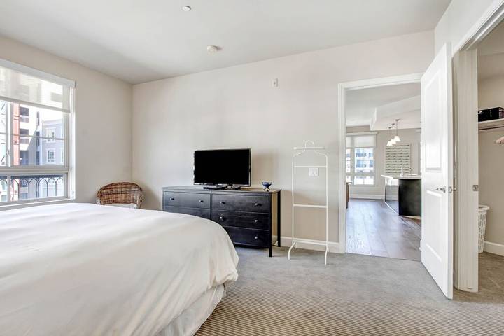 Vacation rental for 5 people, with hot tub and balcony as well as pool in Glendale (CA)