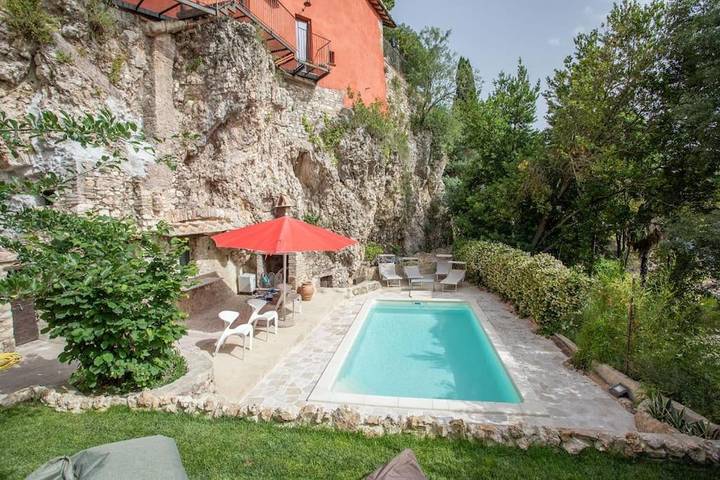 Villa per 10 persone, con giardino e sauna nonché piscina e panorama - 1