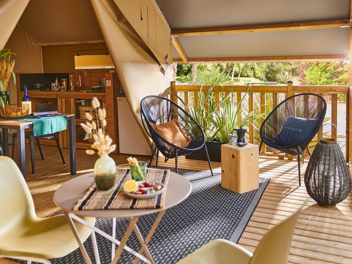Camping pour 5 personnes, avec Terrasse en Indre-et-Loire - 2