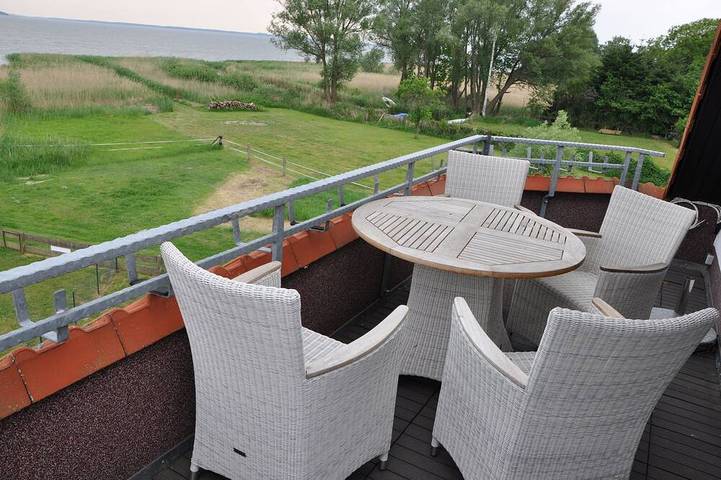 Ferienhaus für 6 Personen, mit Balkon und Garten in Lütow