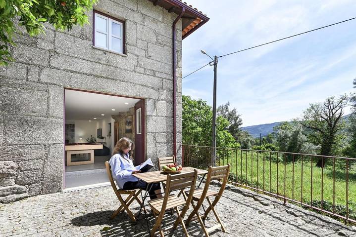 Casa rural para 8 personas, con Jacuzzi y Terraza además de Jardín y Vistas en Amares - 3