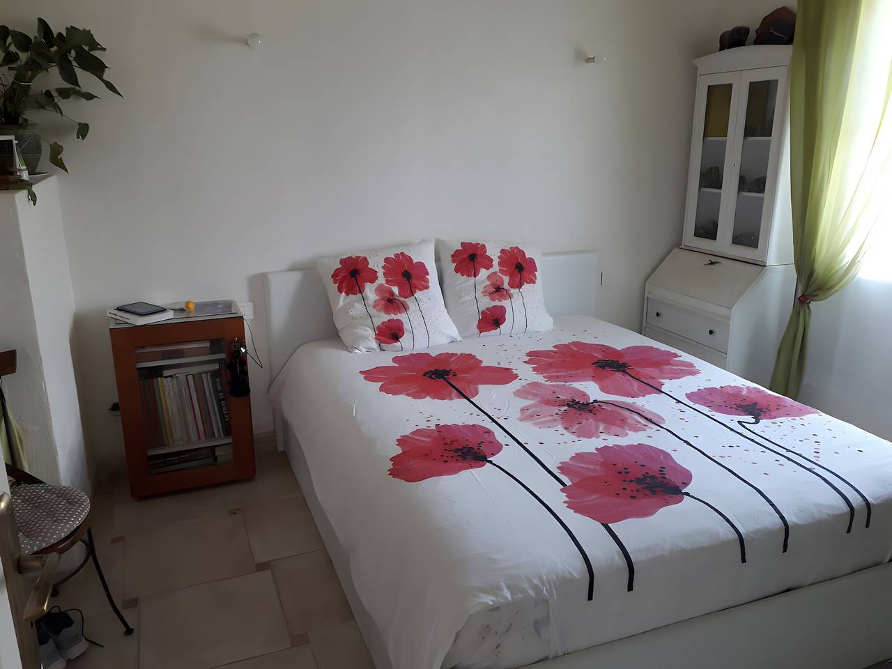 Chambre d’hôtes « Charmante chambre double dans villa » avec vue montagne, Wi-Fi, climatisation in Fayence, Région de Draguignan