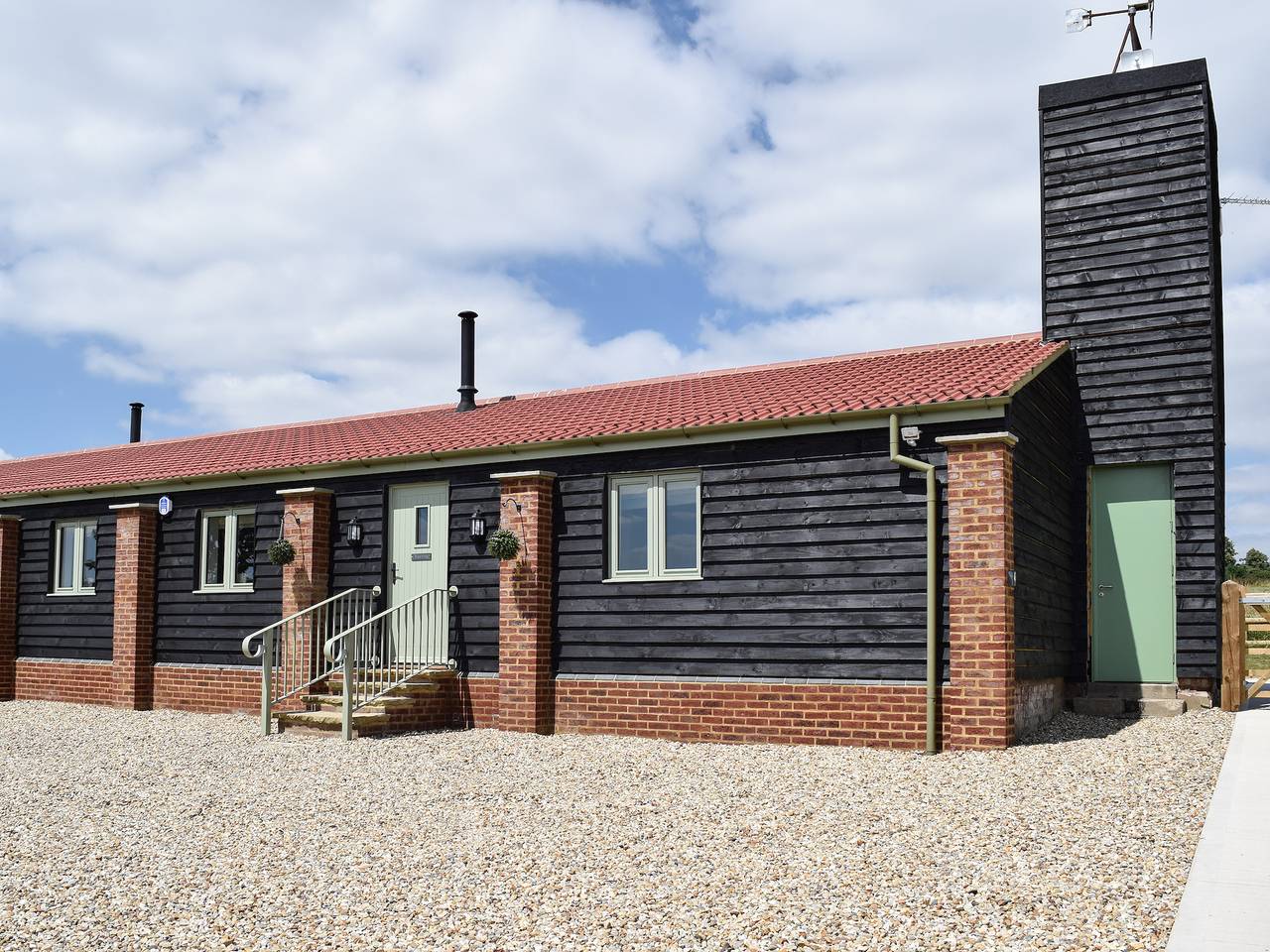 Waxwing Cottage in Harborough, Heart of England