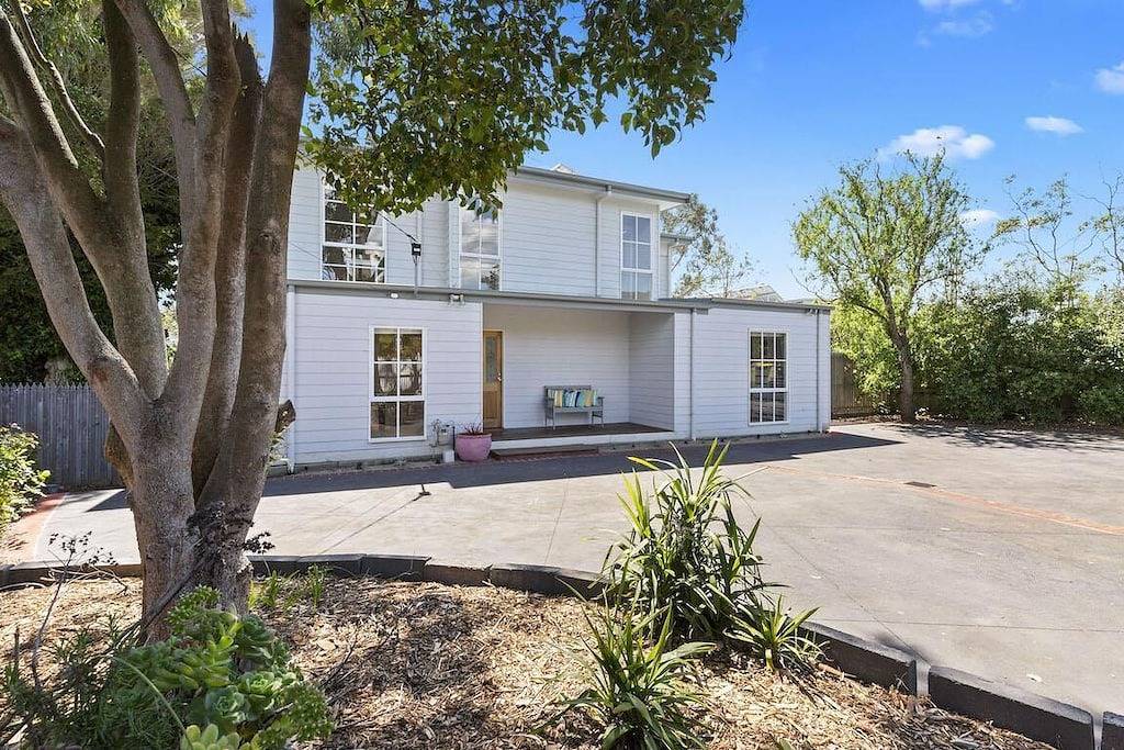 Kasih - Ocean Views - Love Actually...and we love it. in McCrae, Mornington Peninsula