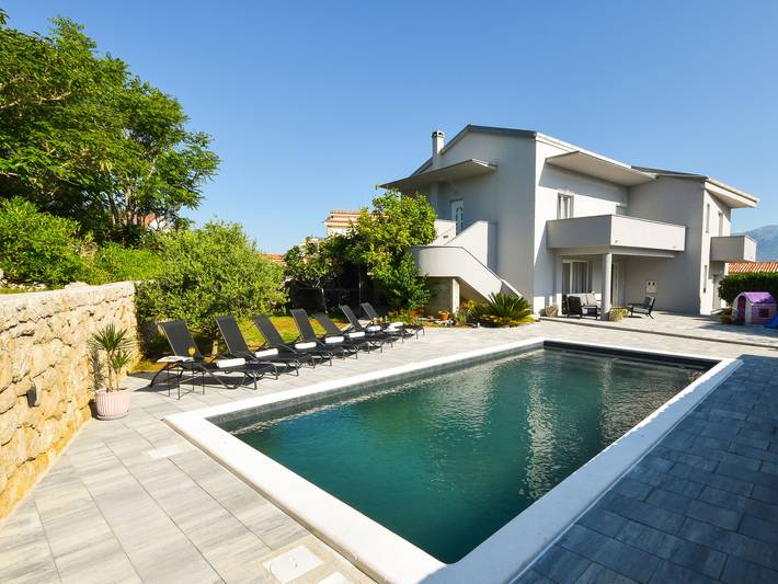 Ferienhaus für 10 Personen in Razanac