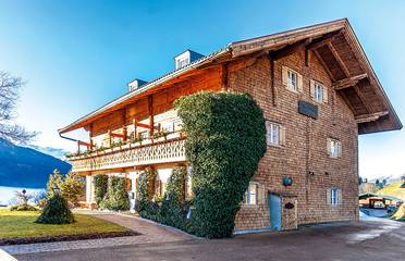 Ferienhaus für 26 Personen, mit Terrasse und Ausblick sowie Sauna im Salzburger Land