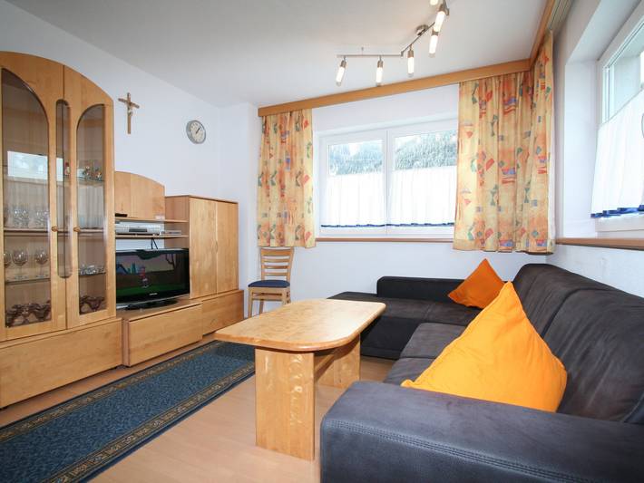 Ferienwohnung für 6 Personen, mit Terrasse und Garten am Arlberg - 3