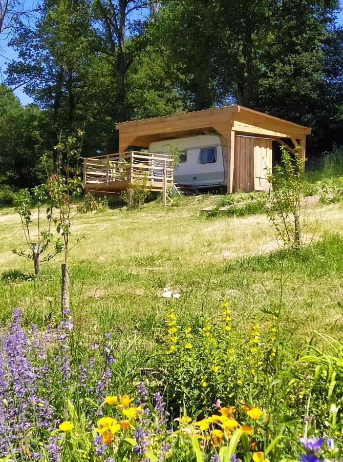 Camping pour 4 personnes, avec Terrasse ainsi que Jardin et Vue