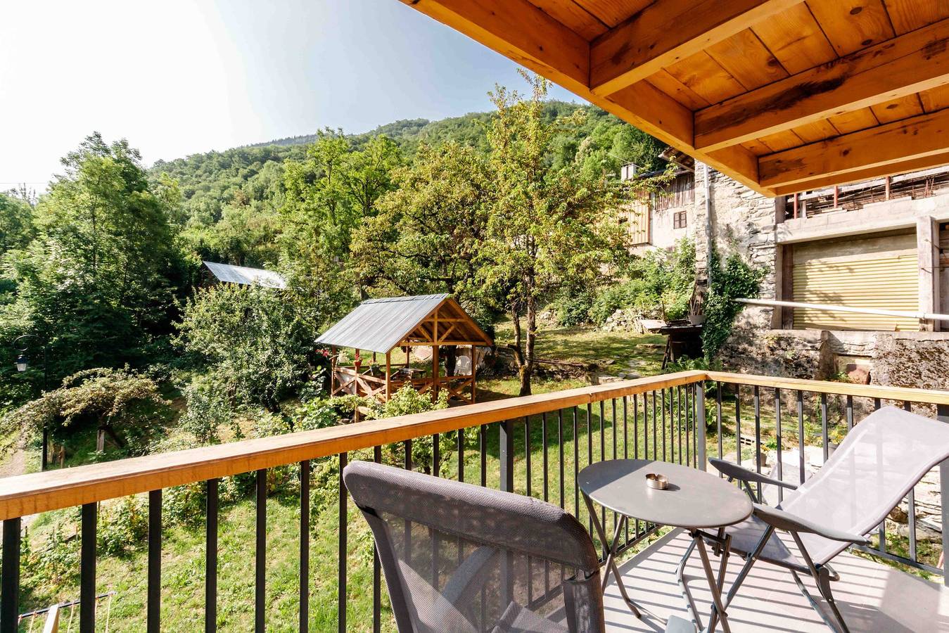 Appartement entier, Appartement 'Agréable Chalet 3 Étoiles 3' avec vue montagne, Wi-Fi et climatisation in Courchevel, Les Trois Vallées