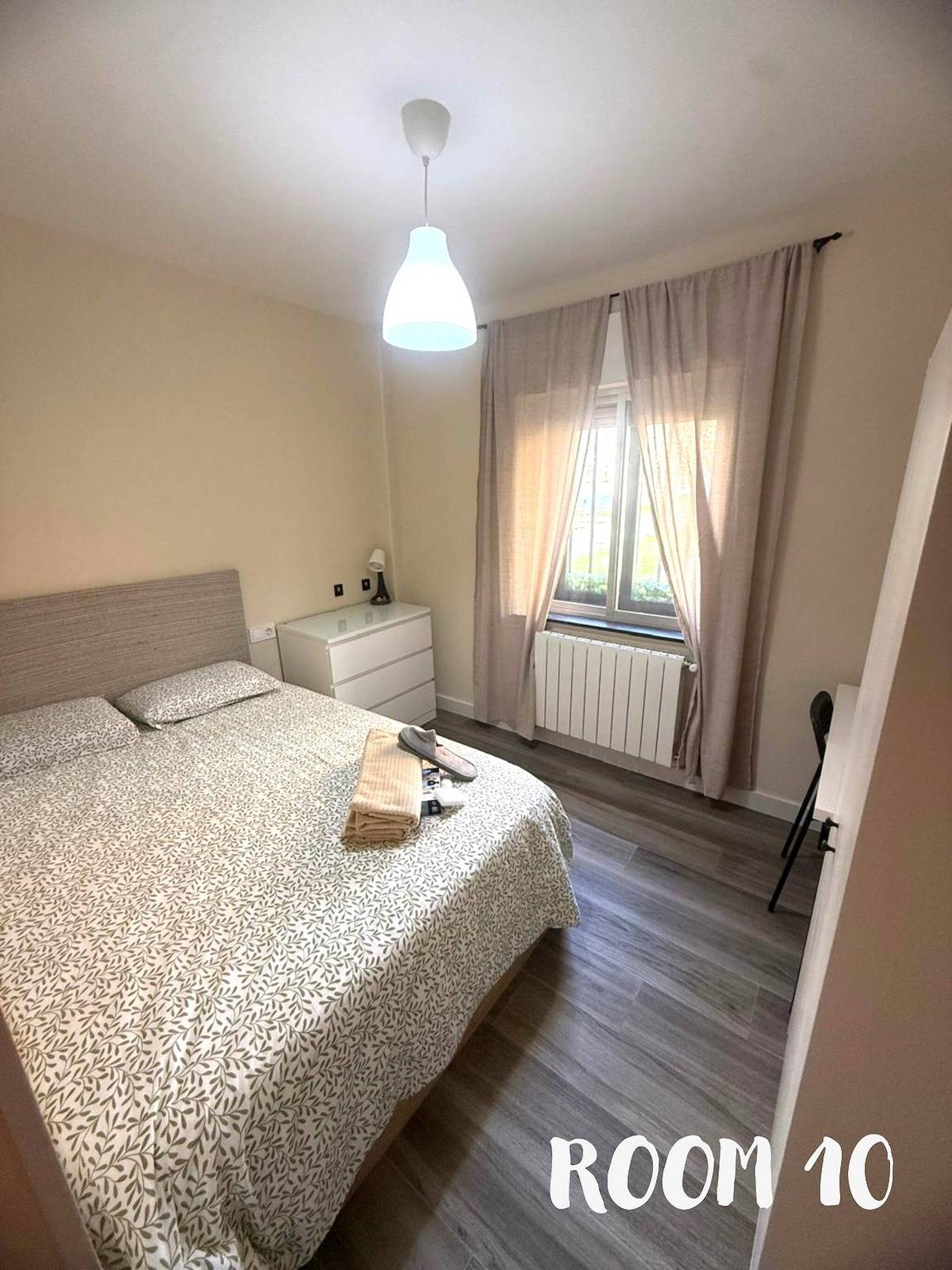 Cozy Guest Room in Central Madrid - Perfect for Professionals in Madrid, Madrid Province