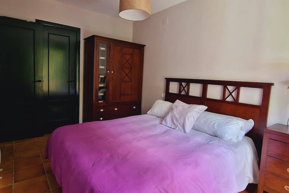 Acogedora Casa Rural Donde Cada Rincón te Invita a Sentirte Como en Casa in Aracena, Sierra de Aracena y Picos de Aroche